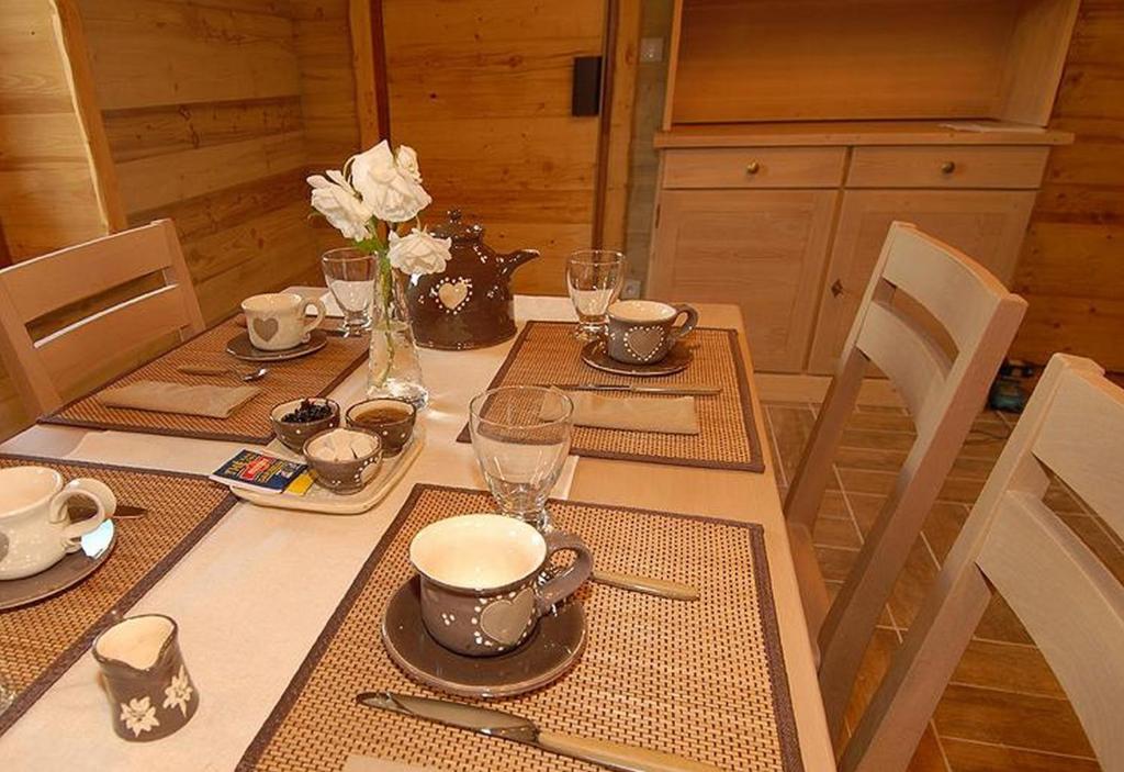 Chalet La Ferme de Noemie Mercury-Gémilly Buitenkant foto